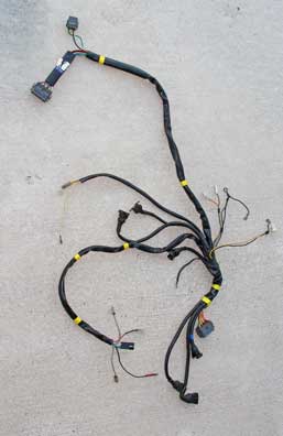 Volvo 1985-86 760 6 cyl engine wire harness PN 3515501.